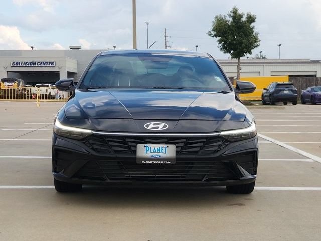 Used 2026 Hyundai Elantra Sport FWD image 2