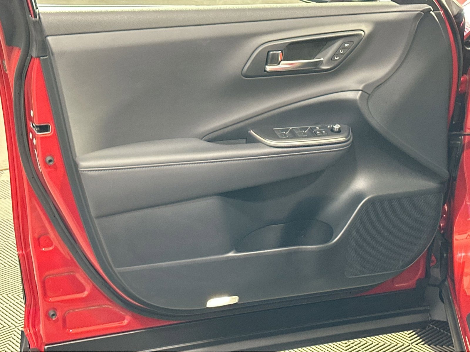 Used 2023 Toyota Crown Platinum image 15