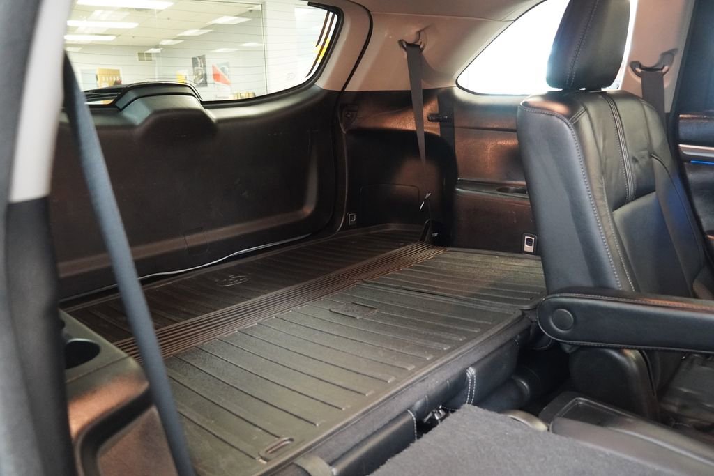 Used 2018 Toyota Highlander SE image 33