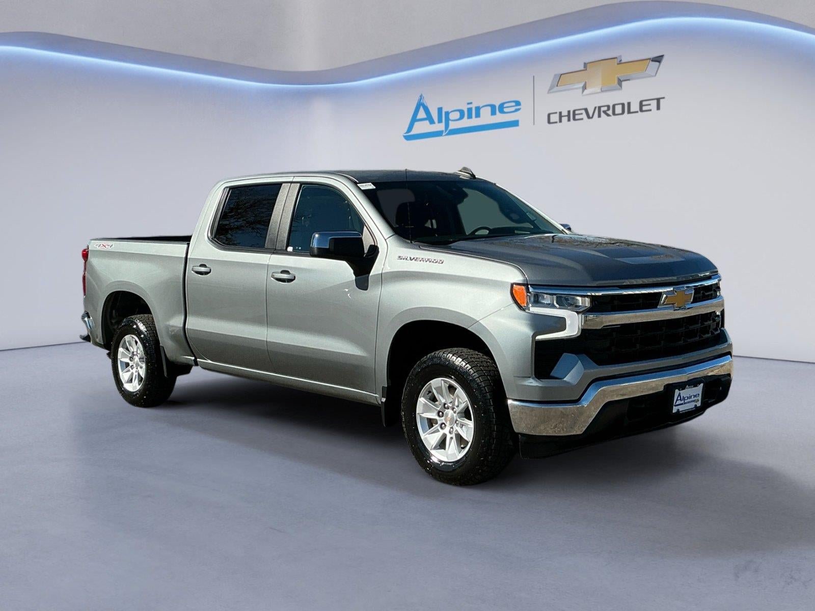 Used 2025 Chevrolet Silverado 1500 LT AWD/4WD image 7