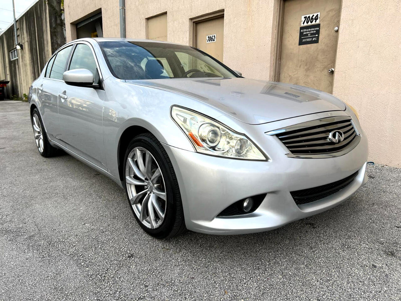 Used 2013 INFINITI G37 x Sedan w/ Premium Pkg image 13