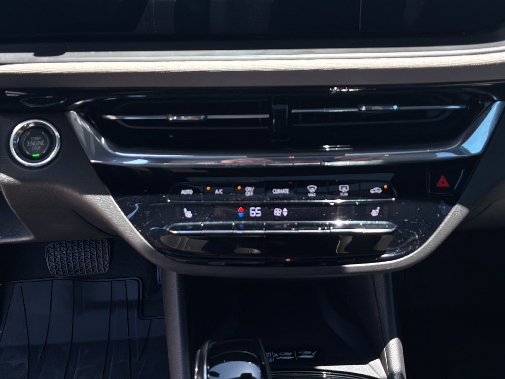 Used 2025 Buick Envista Avenir FWD image 31