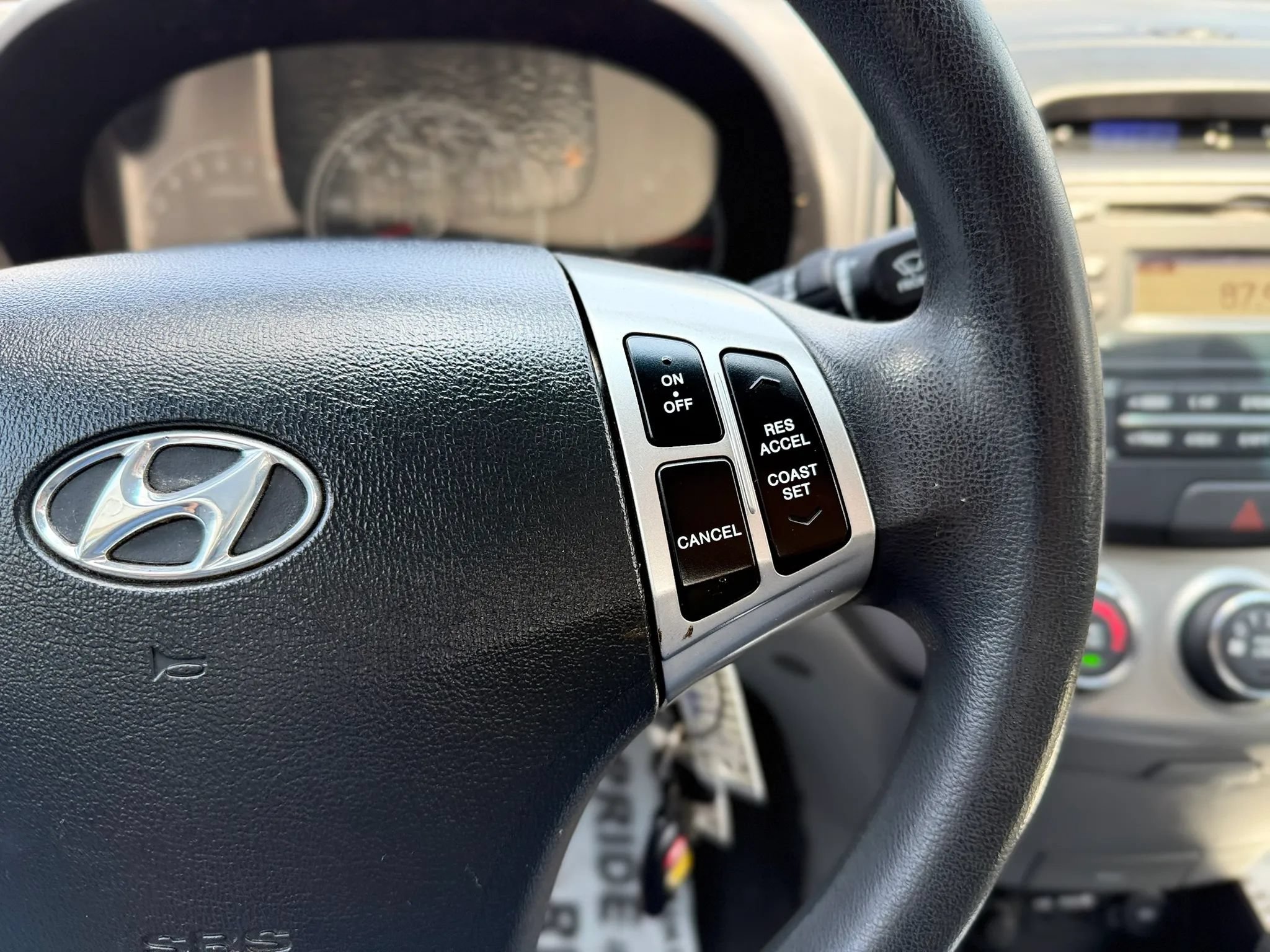 Used 2010 Hyundai Elantra GLS FWD image 13