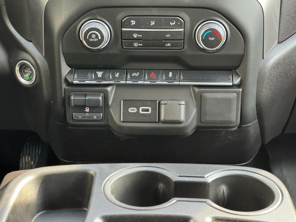 Used 2025 Chevrolet Silverado 2500 W/T image 17