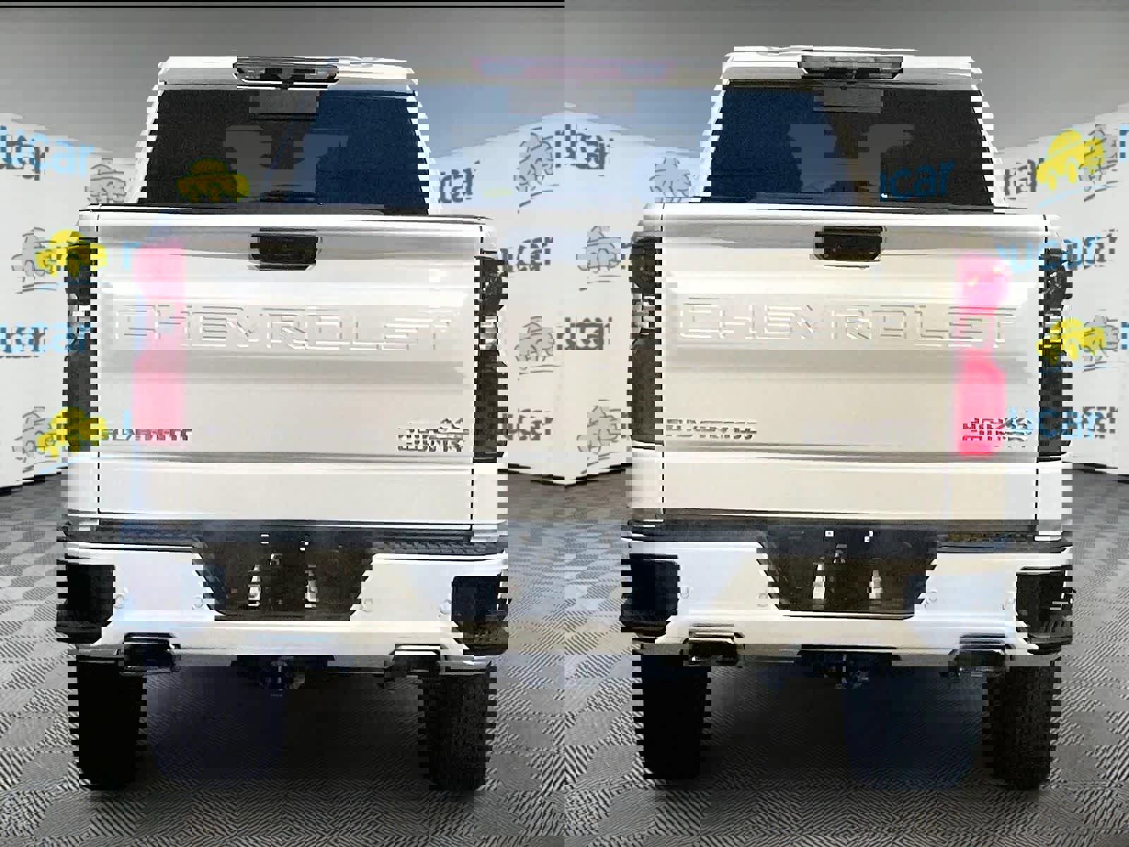 Used 2022 Chevrolet Silverado 1500 High Country w/ High Country Premium Package image 5