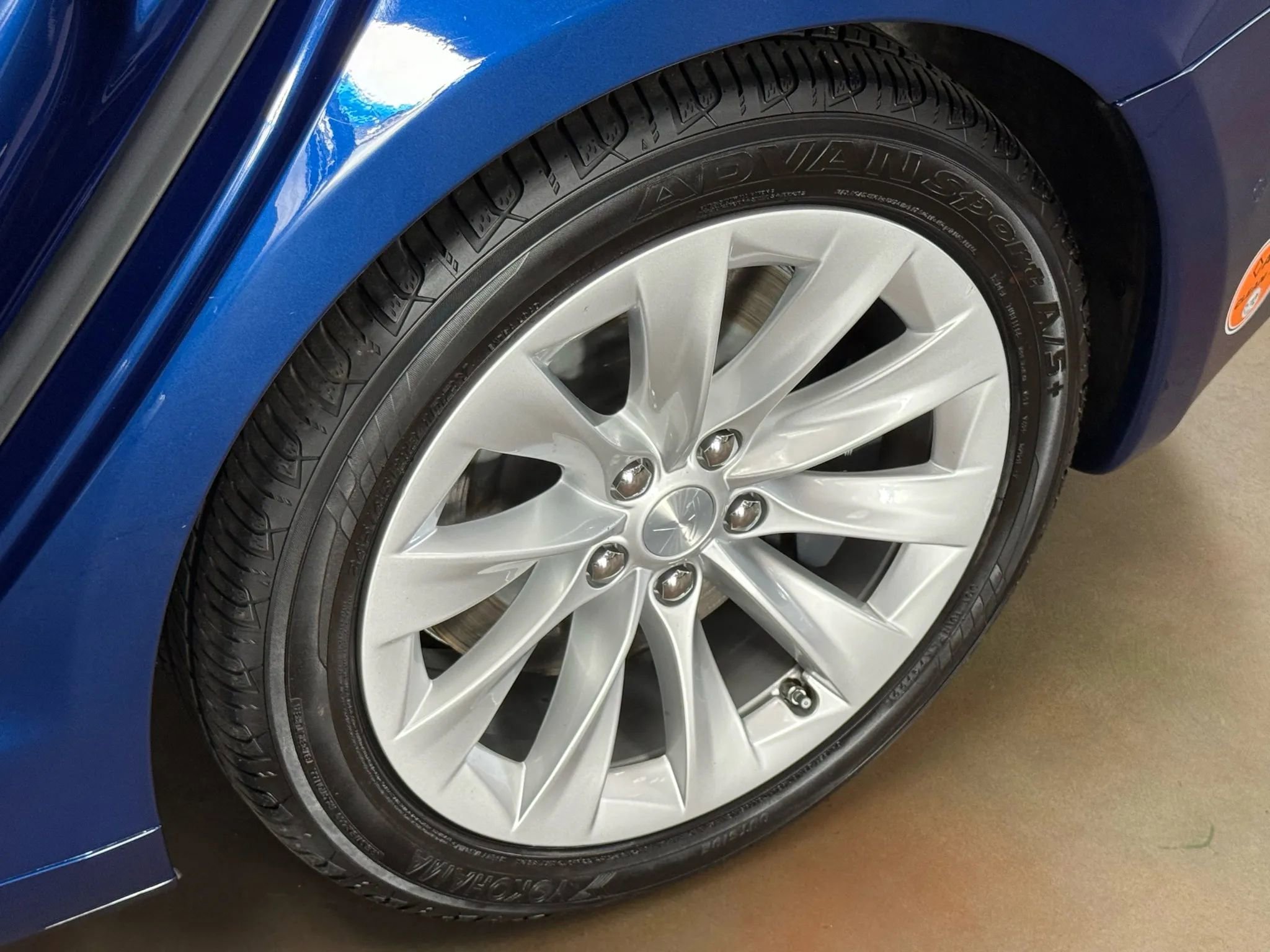 Used 2019 Tesla Model S Standard Range image 19