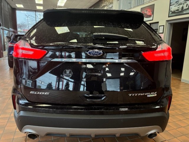 Used 2020 Ford Edge Titanium AWD/4WD image 10