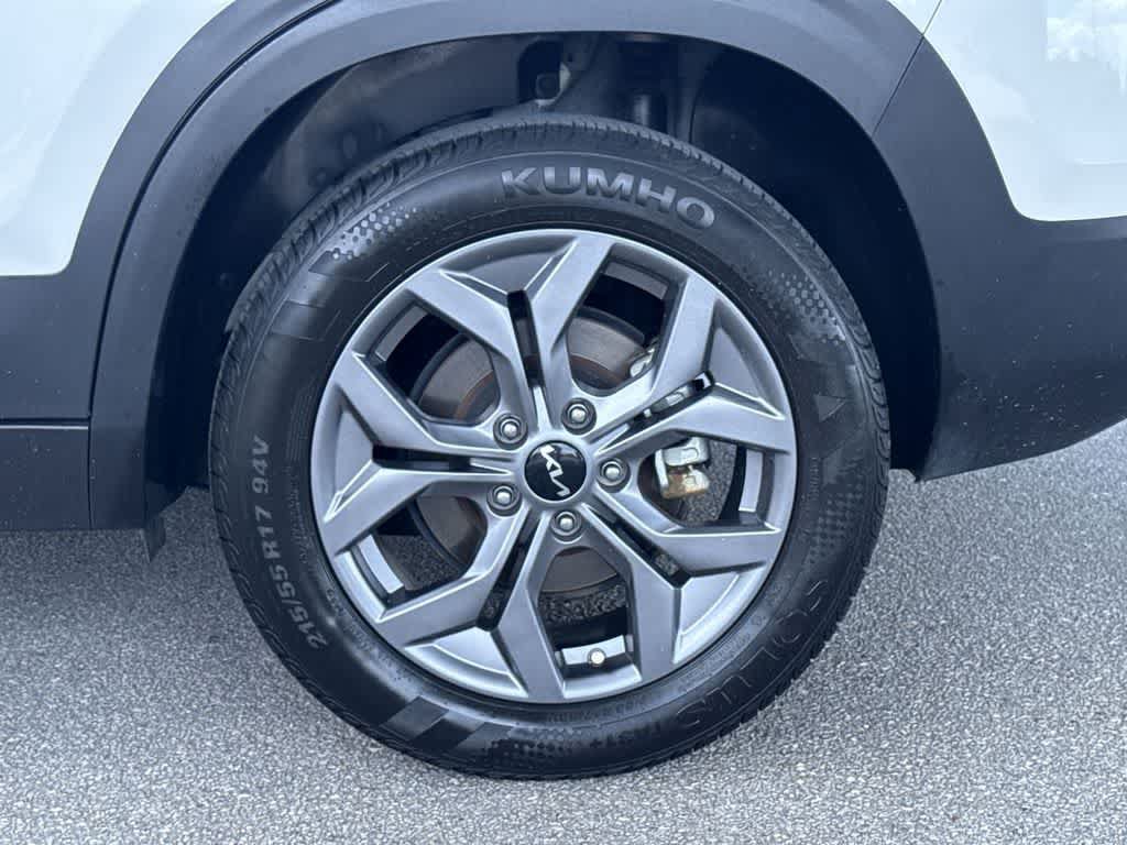 Used 2024 Kia Seltos LX AWD/4WD image 11