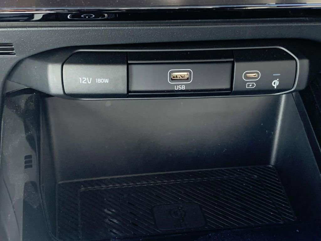 Used 2024 Kia Niro Wind image 18