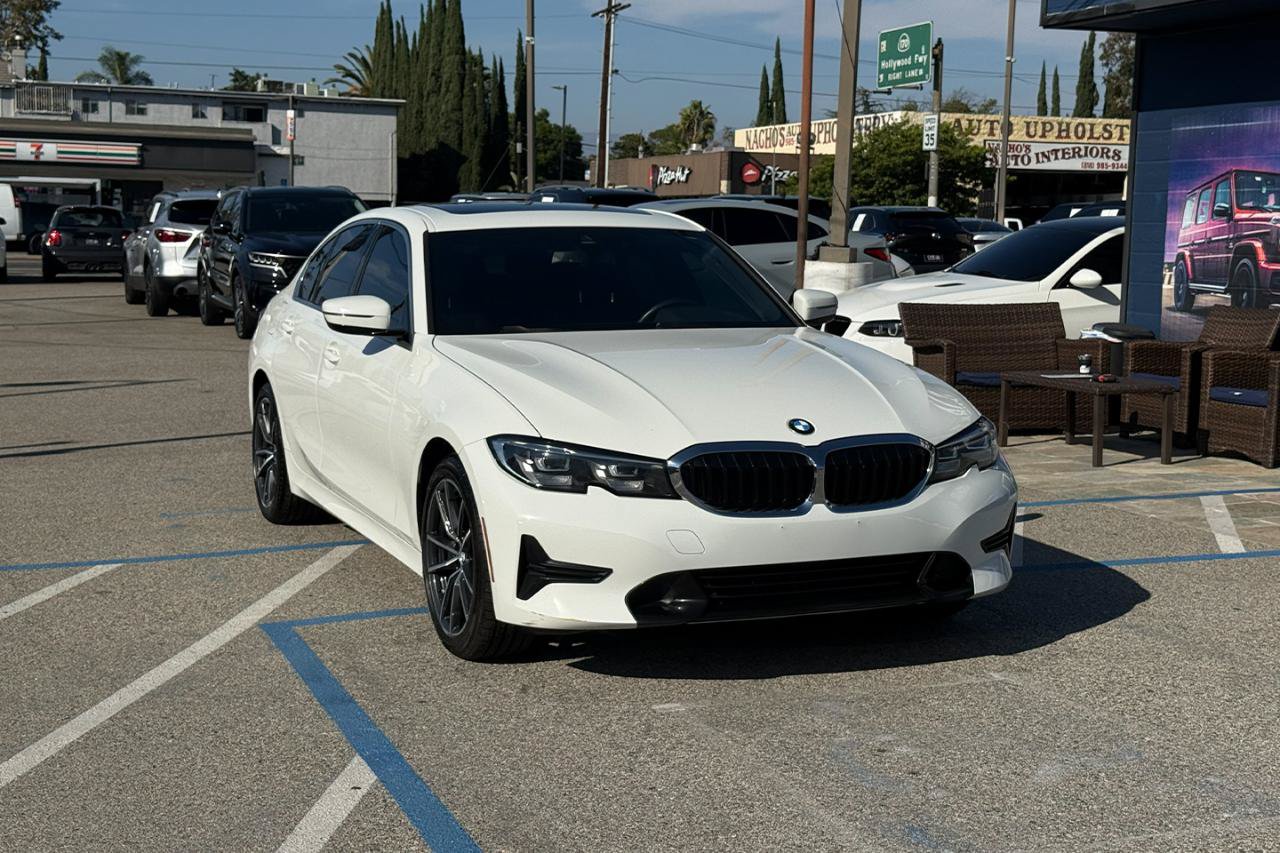 Used 2020 BMW 330i Sedan RWD image 4