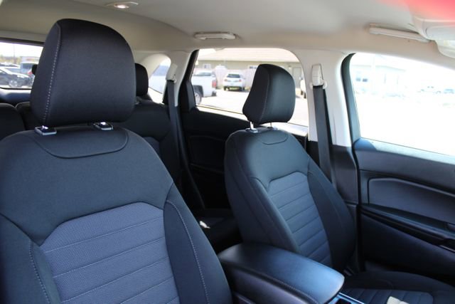 Used 2023 Ford Edge SE w/ Black Appearance Package AWD/4WD image 19