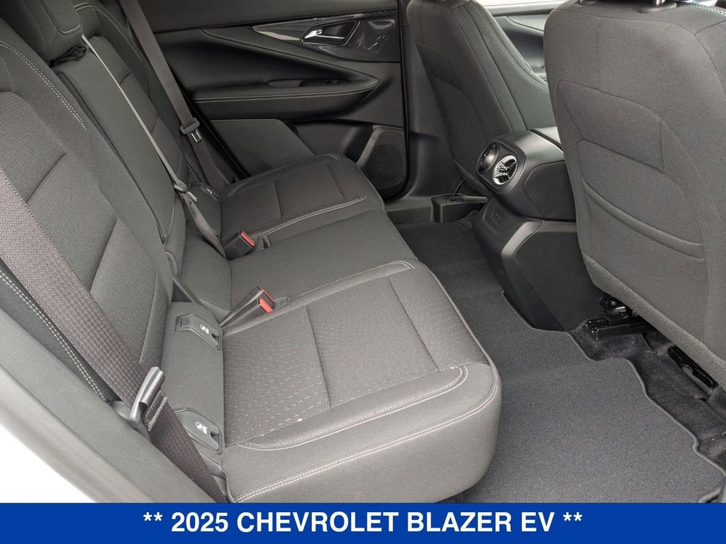 New 2025 Chevrolet Blazer EV LT image 29
