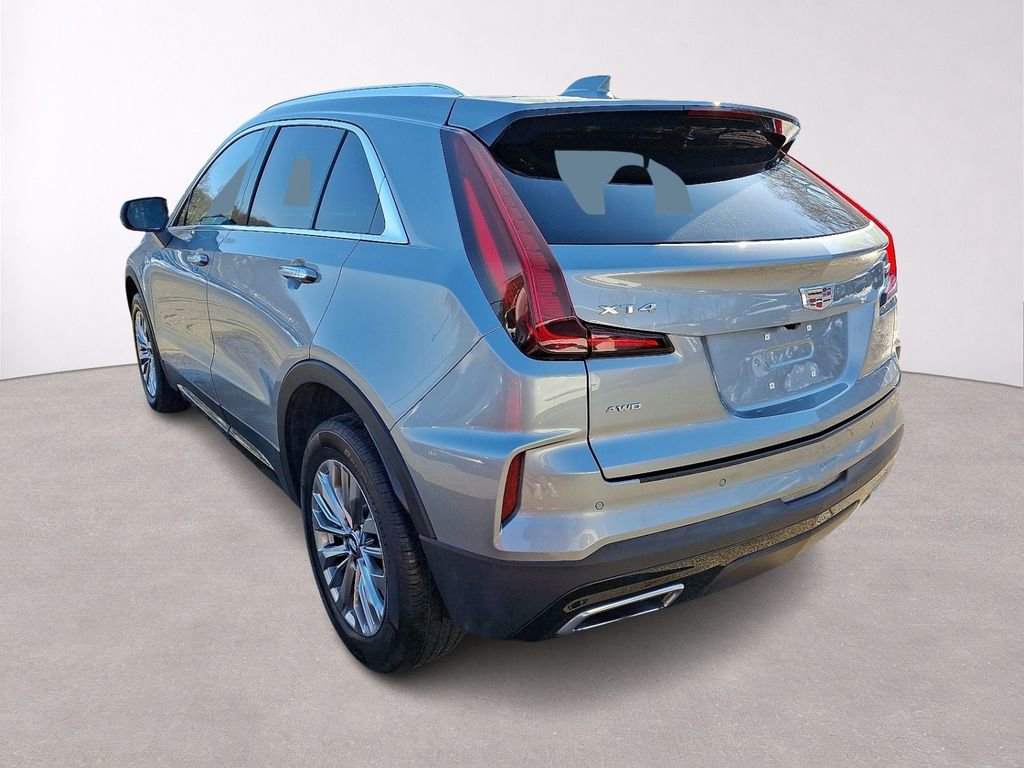 Used 2024 Cadillac XT4 Premium Luxury image 5