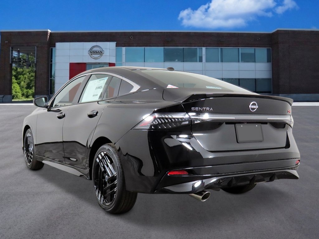 New 2027 Nissan Sentra SR FWD image 3