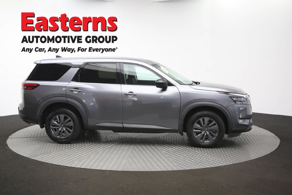 Used 2024 Nissan Pathfinder S AWD/4WD image 48
