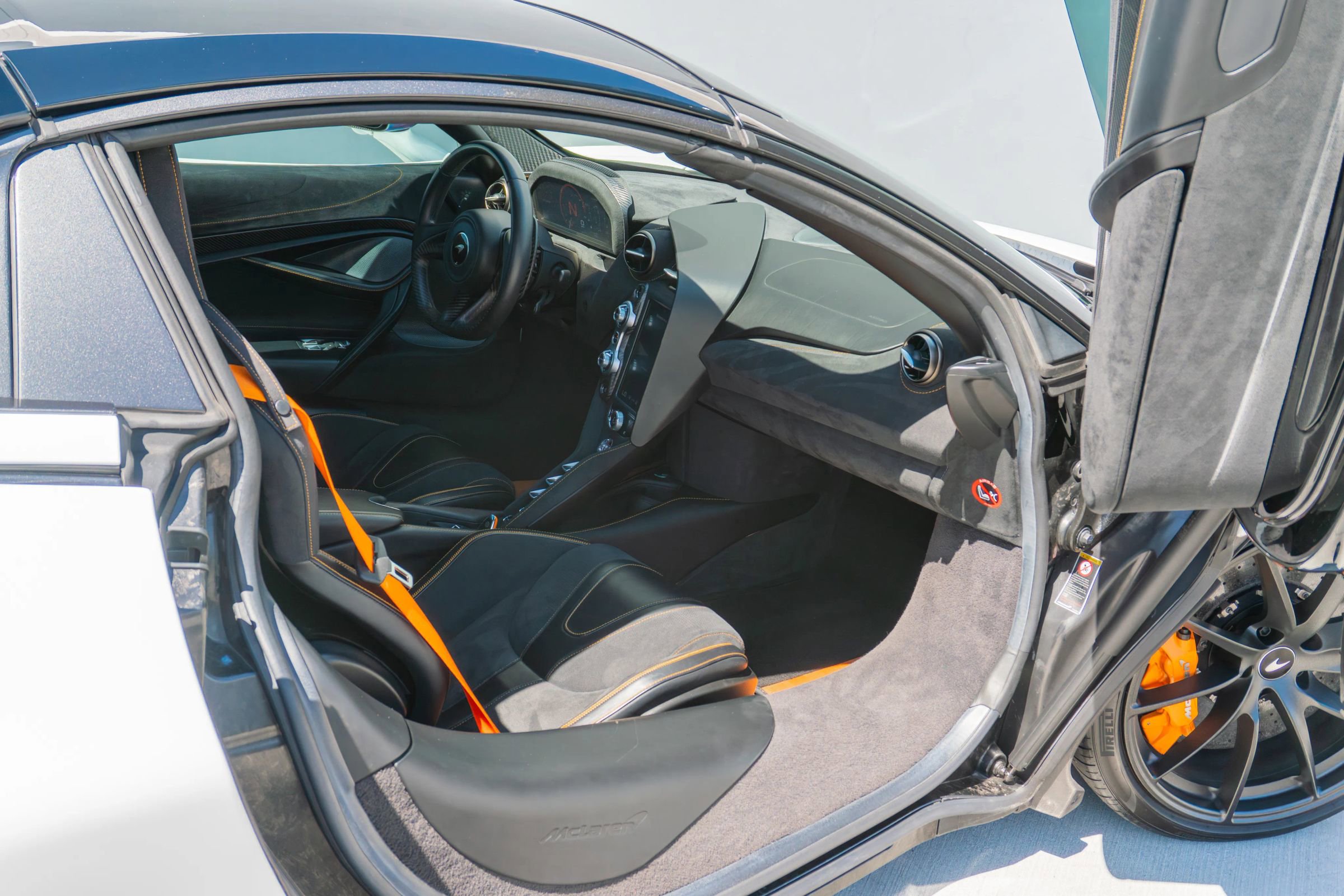 Used 2021 McLaren 720S Spider image 59