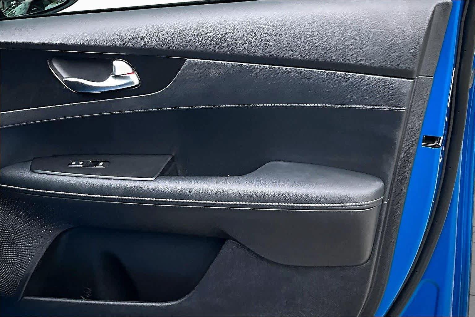 Used 2023 Kia Forte GT-Line w/ GT-Line Premium Package FWD image 26