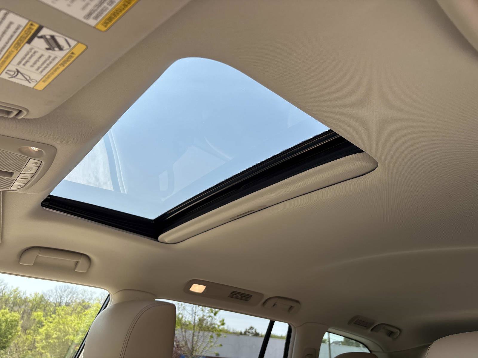 Used 2022 Nissan Armada Platinum w/ Captain's Chairs Package image 17