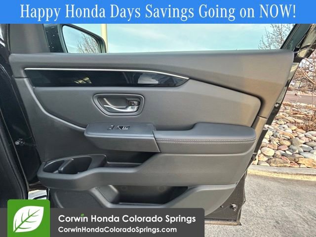 New 2025 Honda Pilot Touring image 30