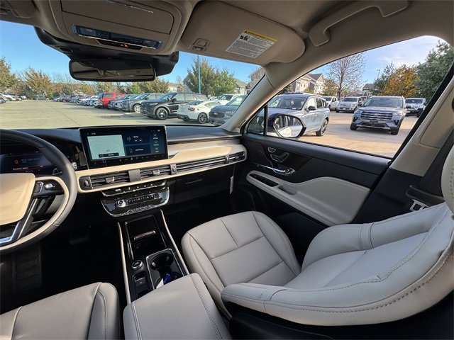 New 2026 Lincoln Corsair Premiere image 18