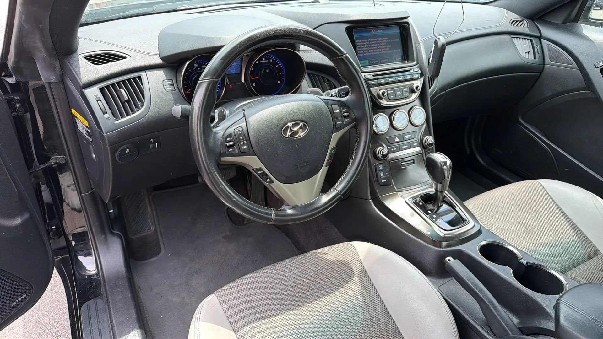 Used 2013 Hyundai Genesis 2.0T RWD image 27