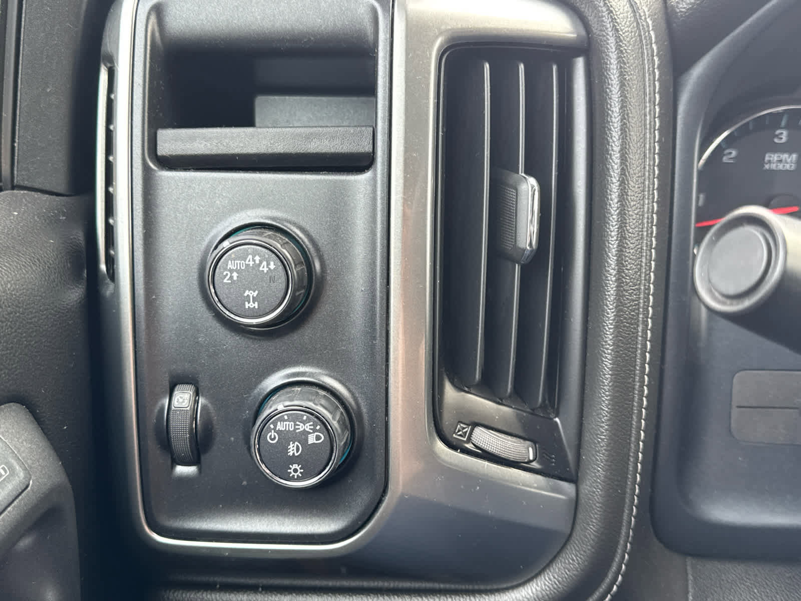 Used 2017 Chevrolet Silverado 1500 LTZ w/ LTZ Plus Package image 15