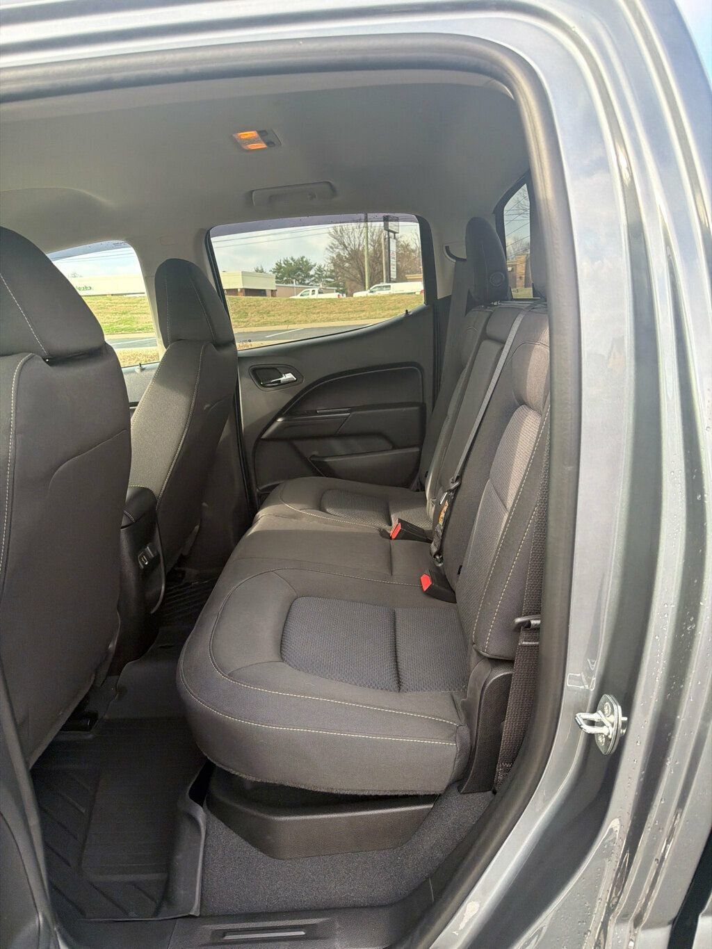 Used 2022 Chevrolet Colorado LT w/ LT Convenience Package image 14