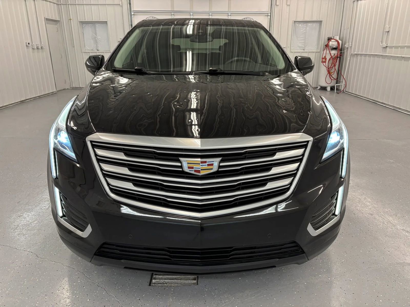 Used 2017 Cadillac XT5 Premium Luxury w/ LPO, Wheel Lock Package image 11
