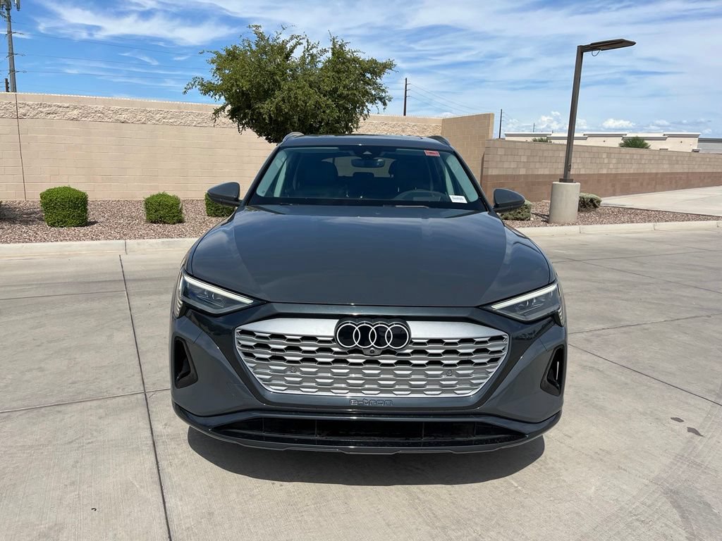 Used 2024 Audi Q8 e-tron Prestige w/ Prestige Package AWD/4WD image 3
