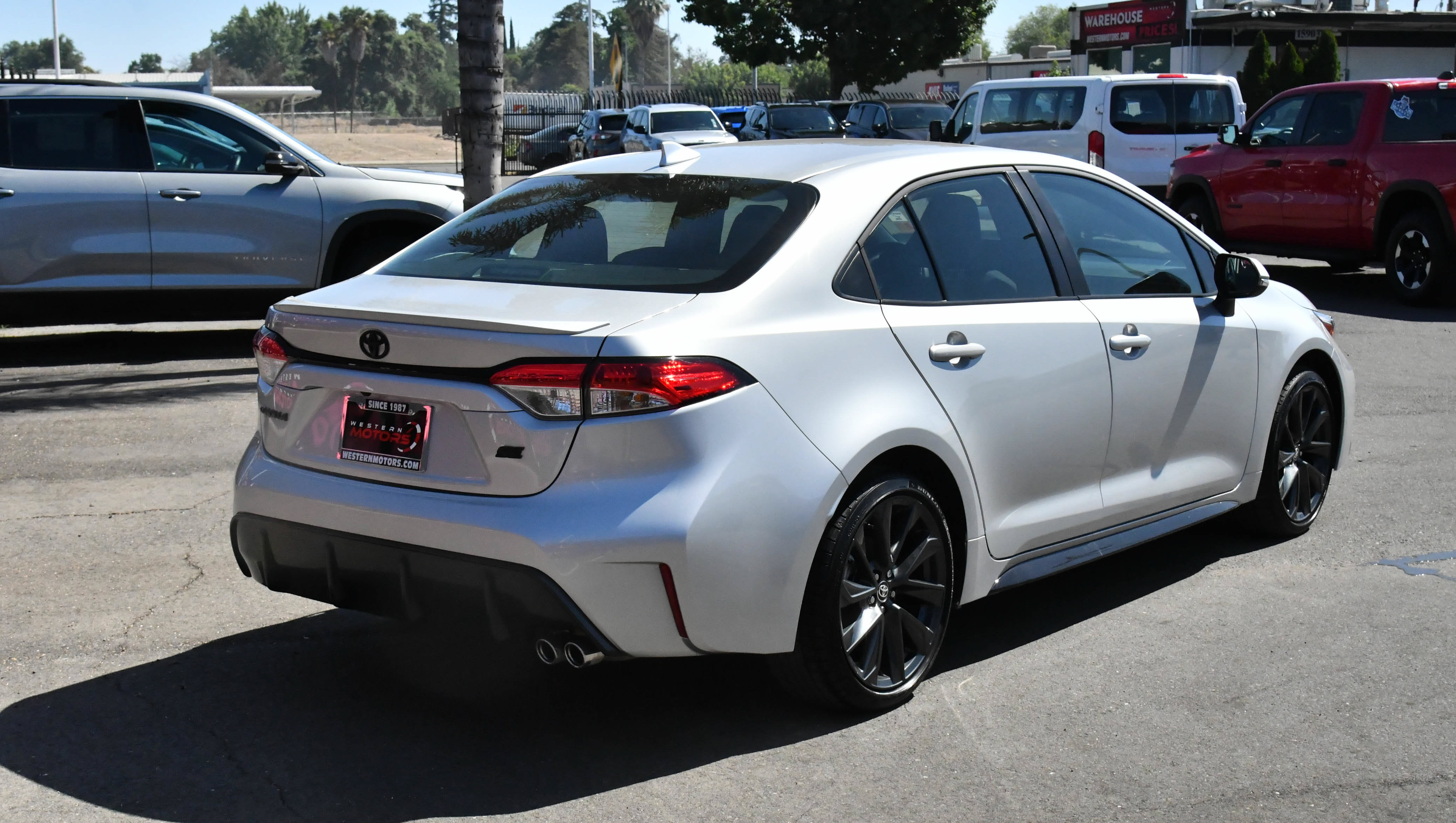 Used 2026 Toyota Corolla SE w/ SE Package FWD image 8