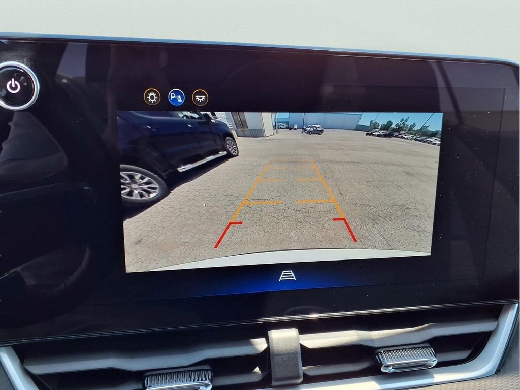 Used 2026 Chevrolet Equinox LT AWD/4WD image 11