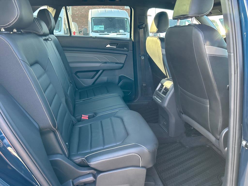 Used 2021 Volkswagen Atlas Cross Sport SEL Premium image 22