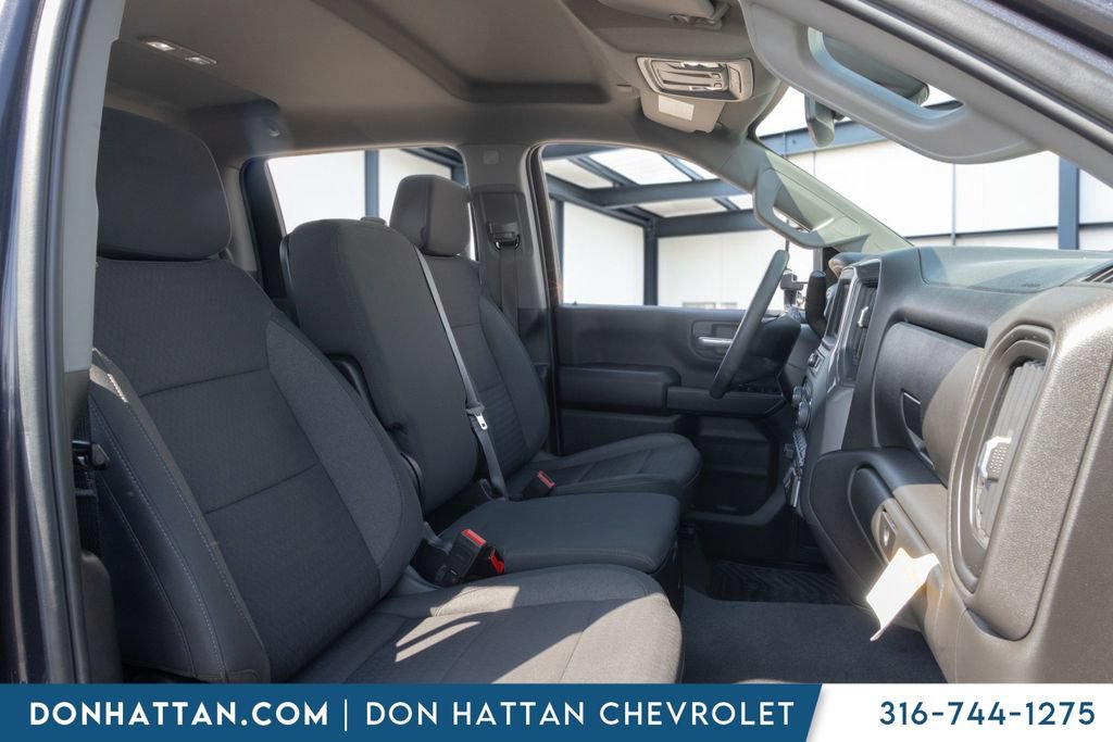 Used 2024 Chevrolet Silverado 2500 Custom w/ Custom Value Package AWD/4WD image 19
