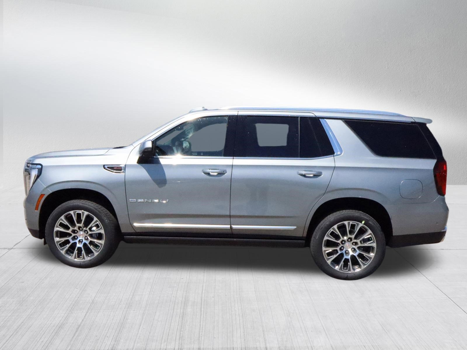 New 2026 GMC Yukon Denali w/ Denali Reserve Package AWD/4WD image 4