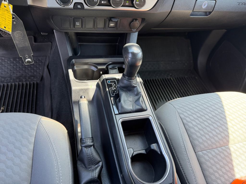 Used 2021 Toyota Tacoma SR AWD/4WD image 15