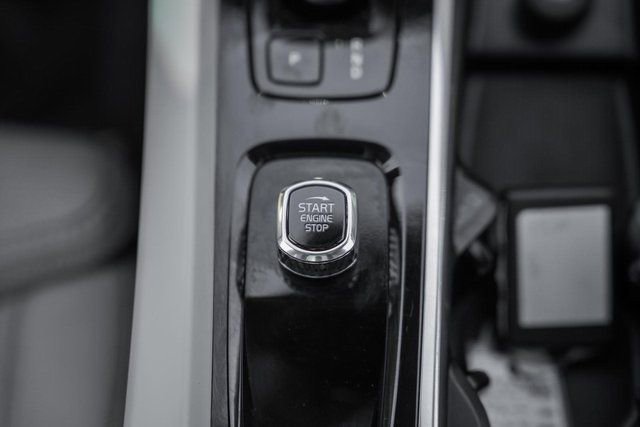 Certified 2023 Volvo XC60 B6 Ultimate w/ Protection Package Premier image 26