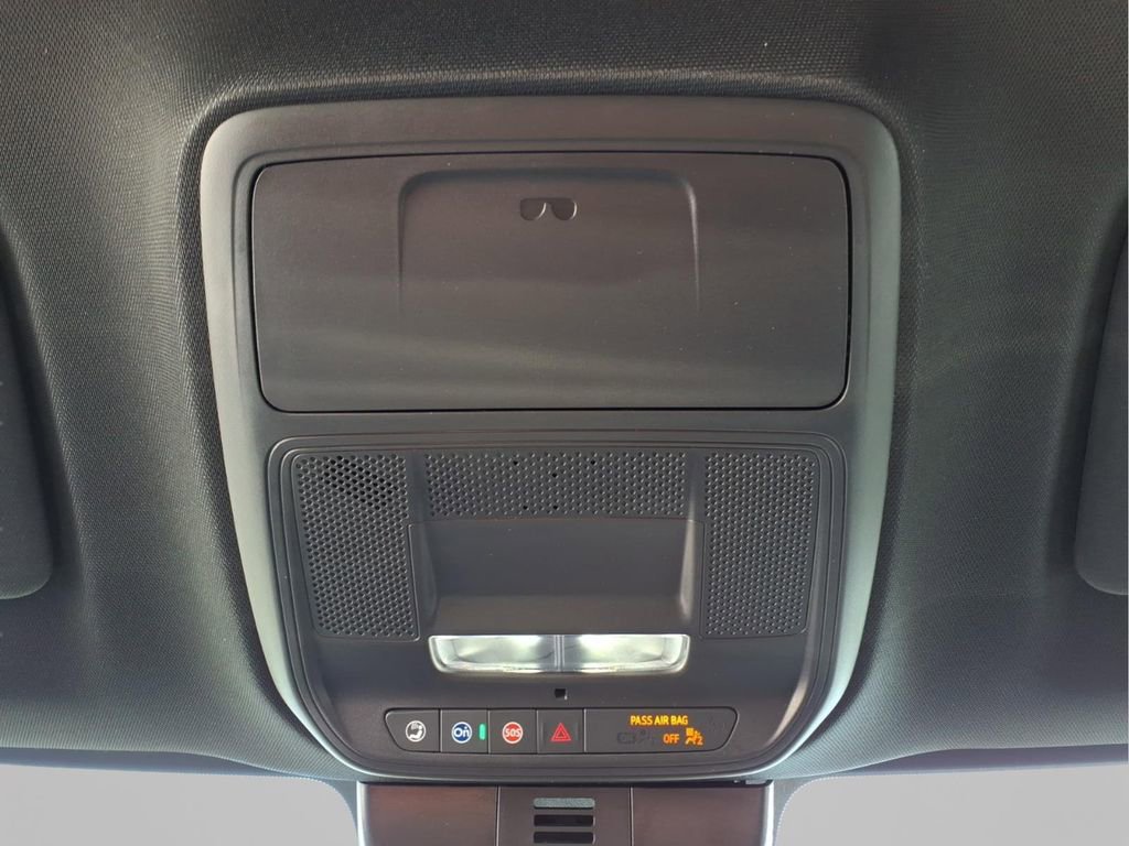 Used 2026 Chevrolet Traverse LT w/ LPO, Floor Liner Package AWD/4WD image 25