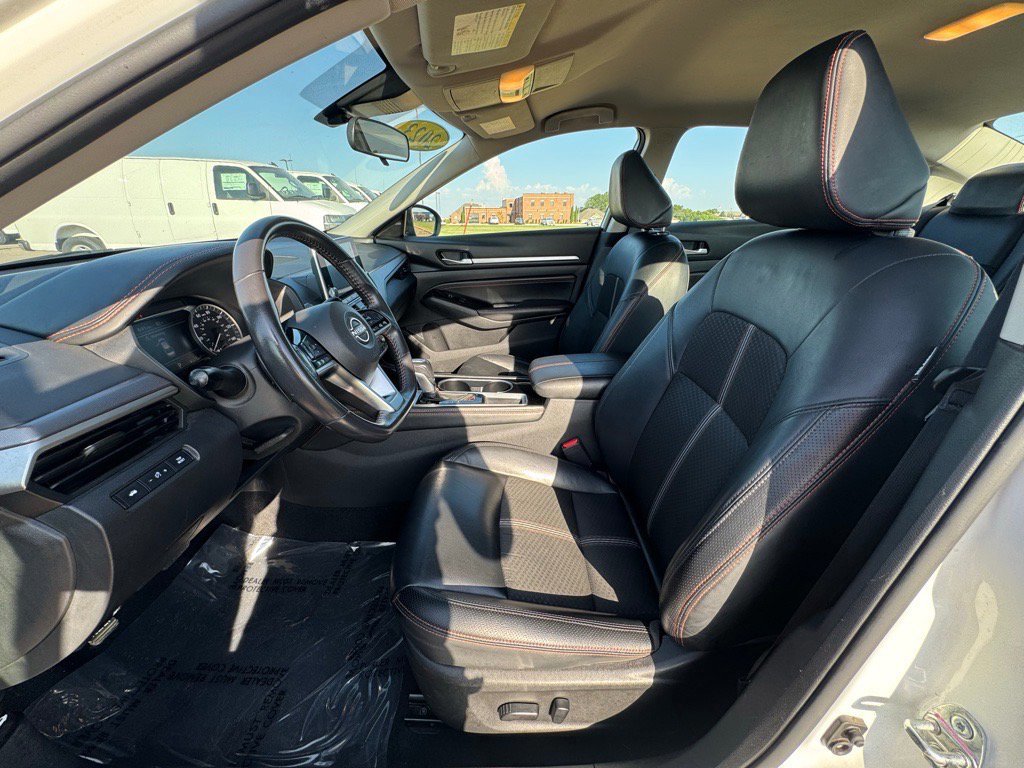 Used 2023 Nissan Altima 2.5 SR image 9