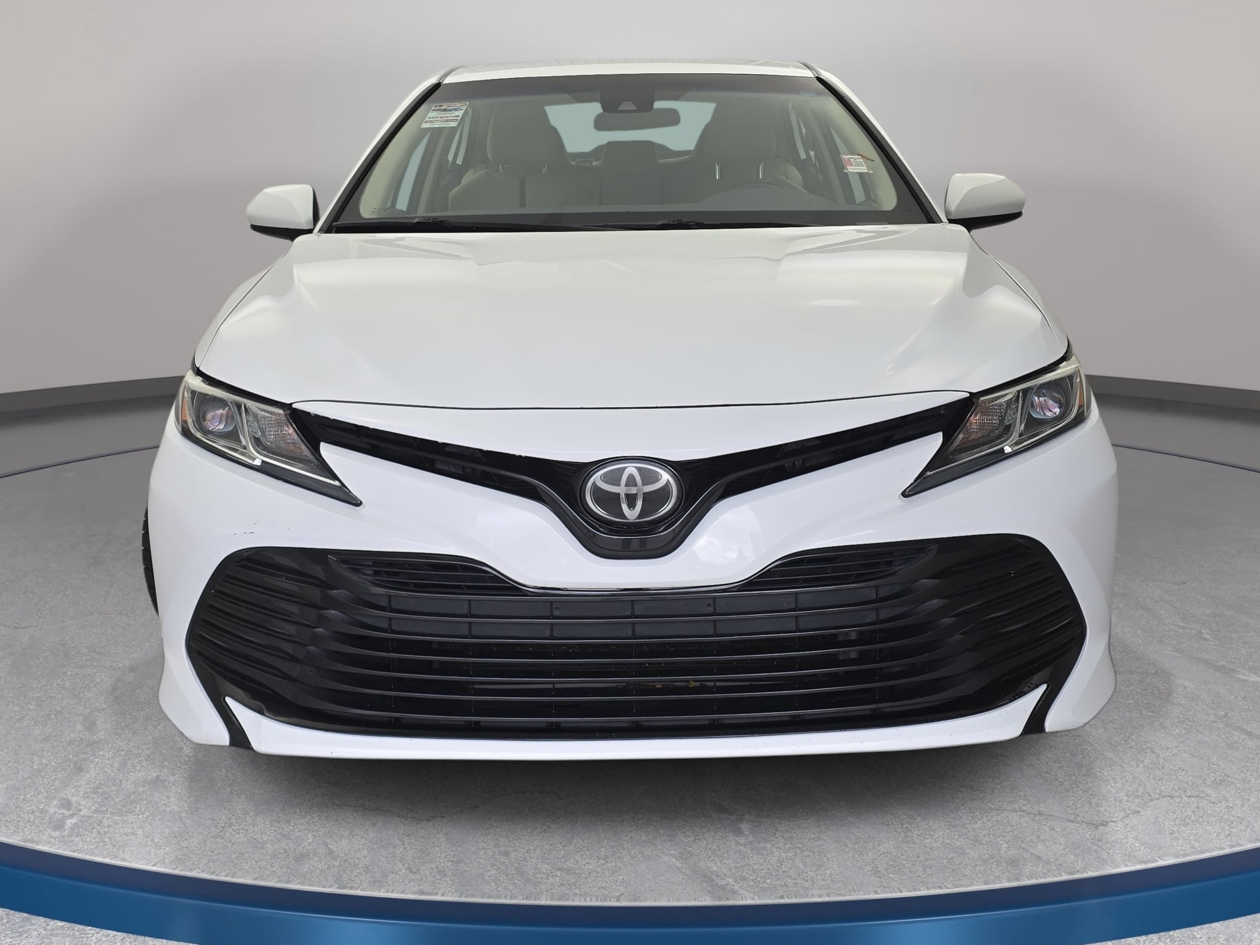 Used 2019 Toyota Camry LE FWD image 2