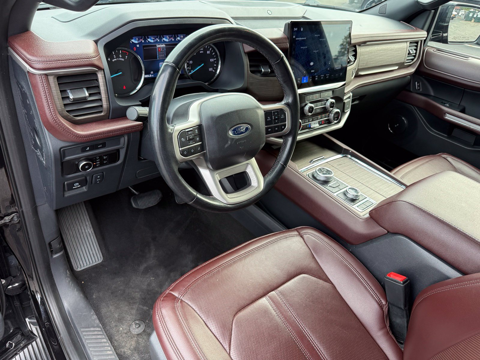 Used 2024 Ford Expedition Max Limited AWD/4WD image 12