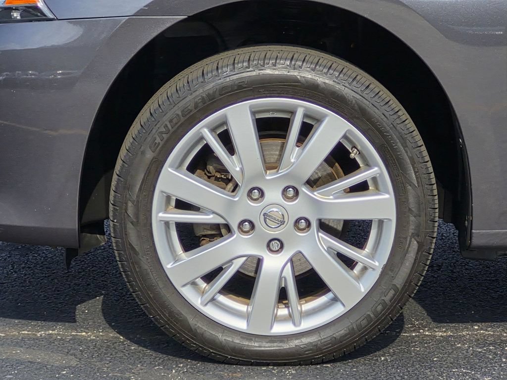 Used 2014 Nissan Sentra SL w/ Premium Package FWD image 9
