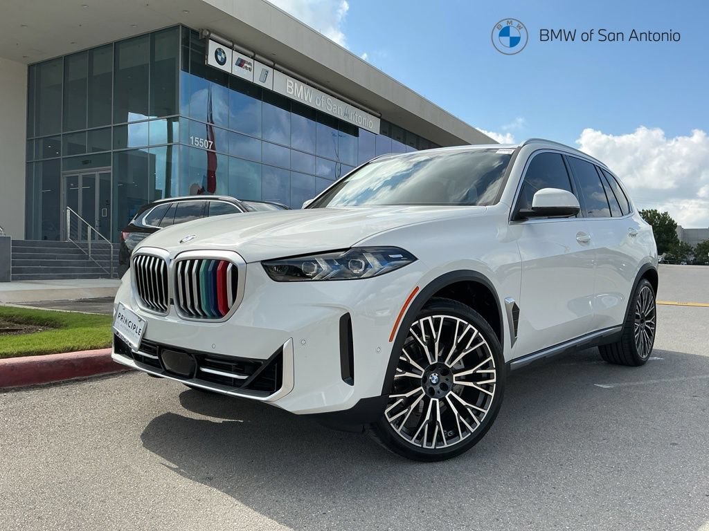Certified 2024 BMW X5 xDrive40i w/ Premium Package AWD/4WD image 1