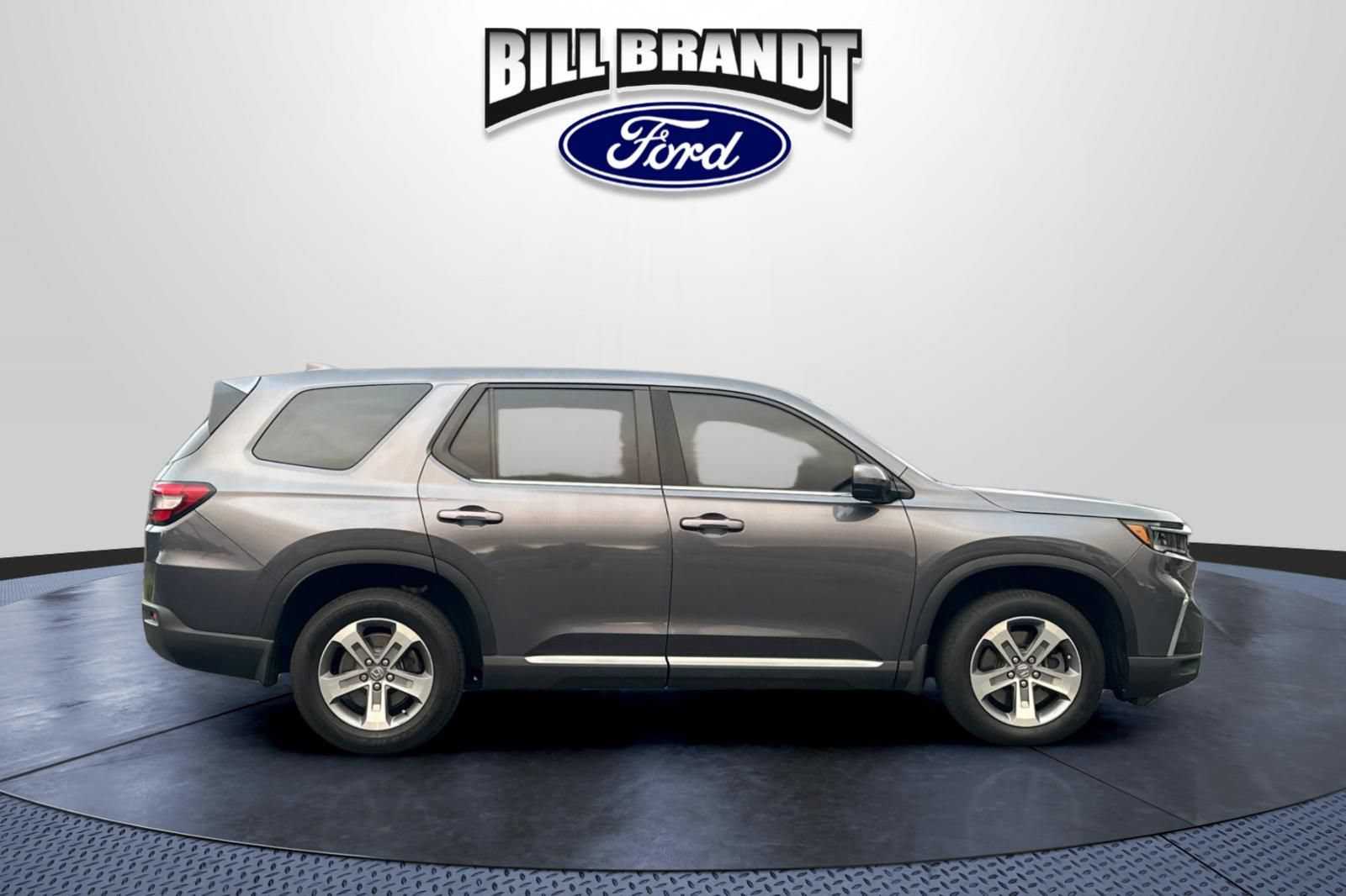 Used 2025 Honda Pilot EX-L image 2