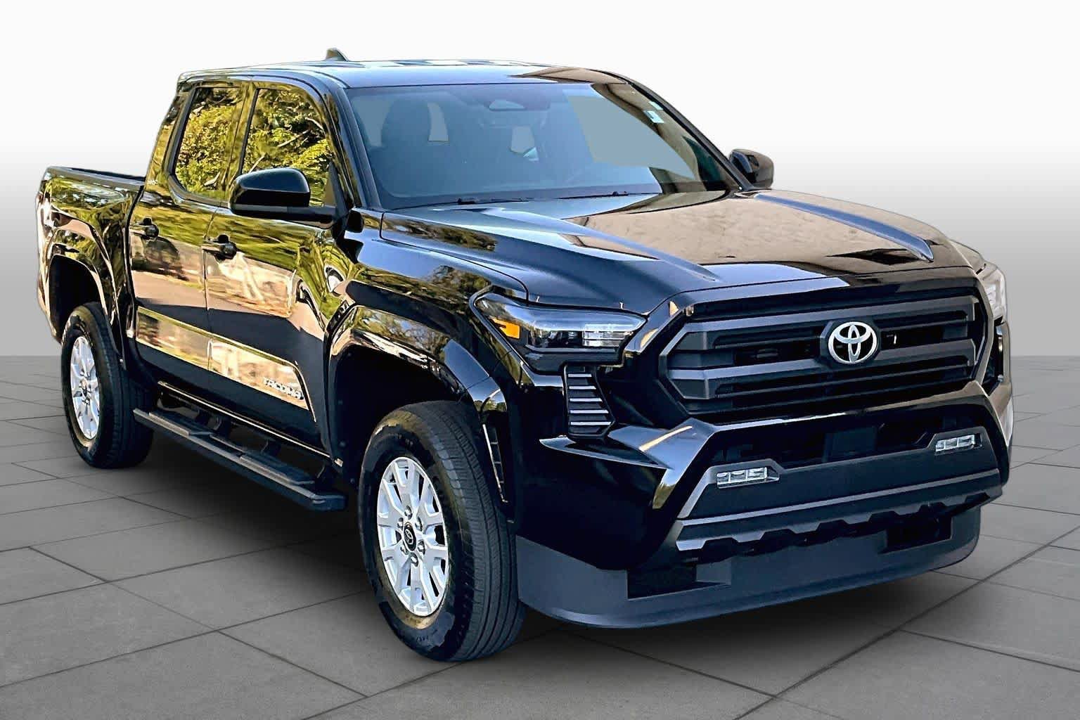 Used 2025 Toyota Tacoma SR5 RWD image 3
