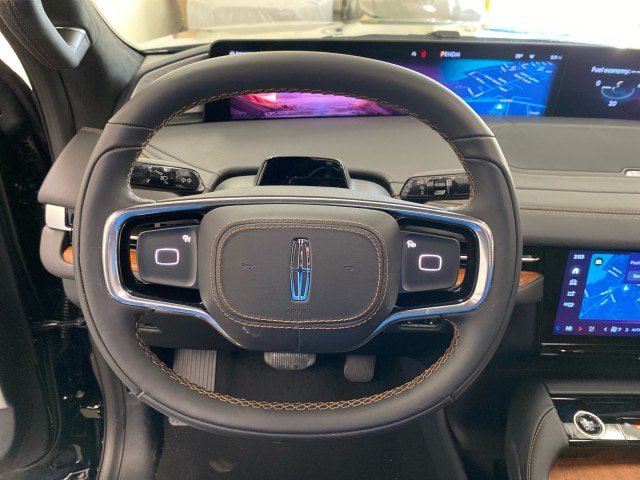 New 2025 Lincoln Navigator Black Label AWD/4WD image 22