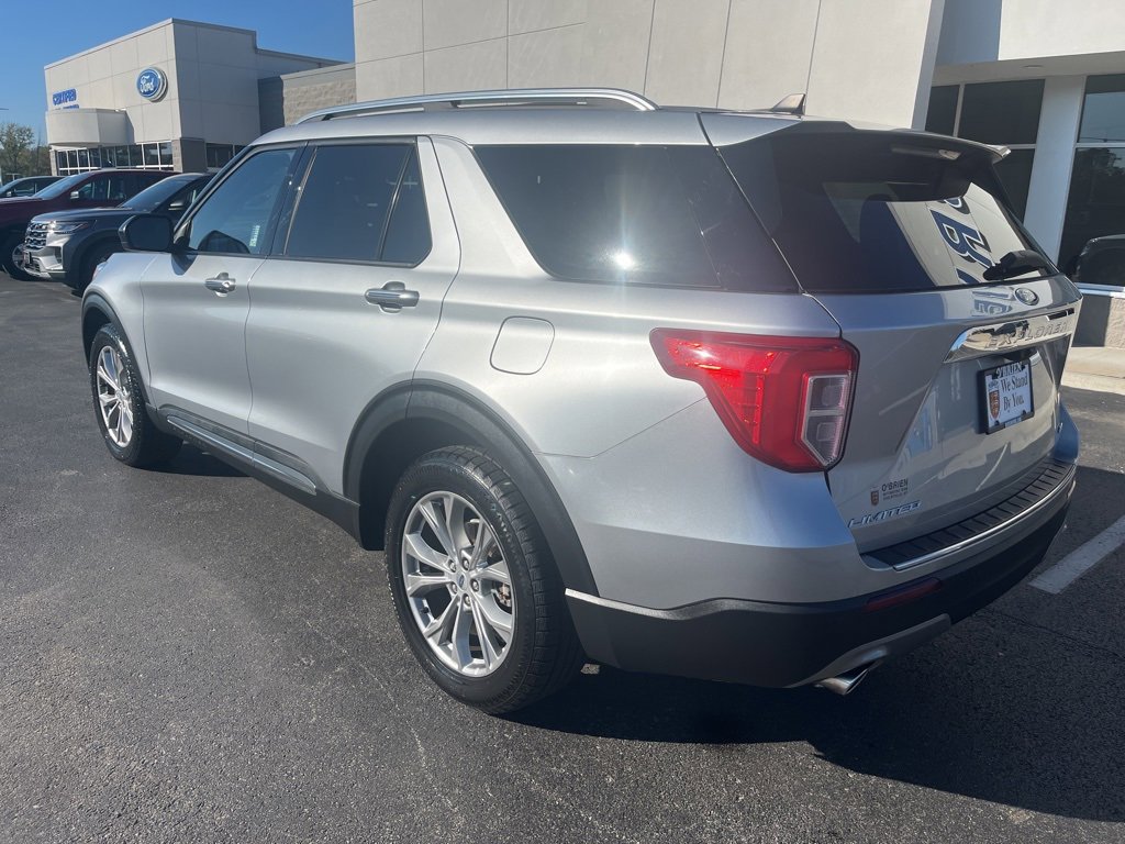 Used 2023 Ford Explorer Limited image 3