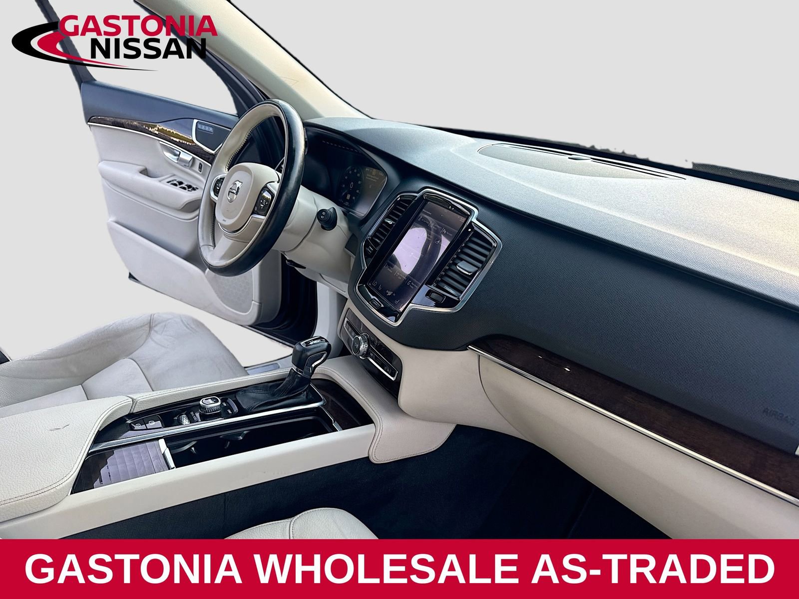 Used 2016 Volvo XC90 T6 Momentum w/ Momentum Plus Package image 30