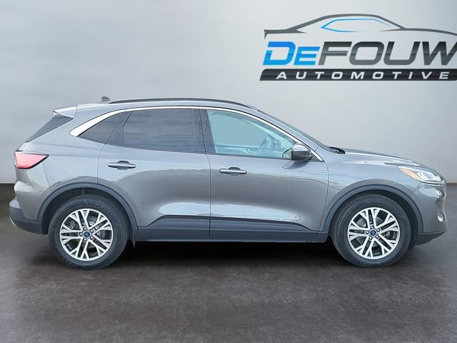 Used 2022 Ford Escape SEL image 2