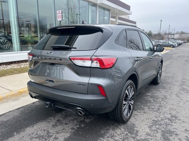 Certified 2022 Ford Escape SEL w/ SEL Stealth AWD Package image 8