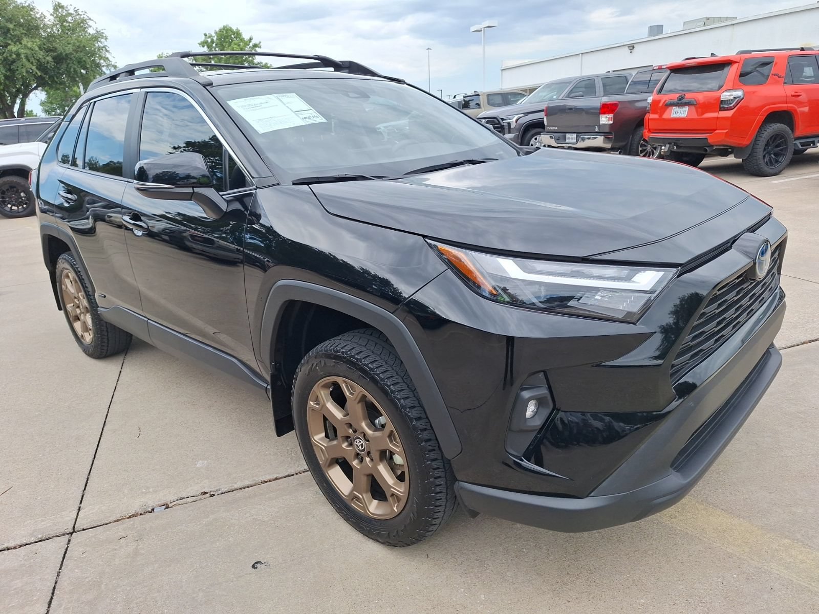 Used 2024 Toyota RAV4 AWD Hybrid image 8